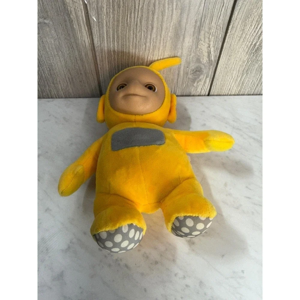 Teletubbies Laa-Laa Yellow Plush Stuffed Toy Mighty Mojo 11 inch Collectible